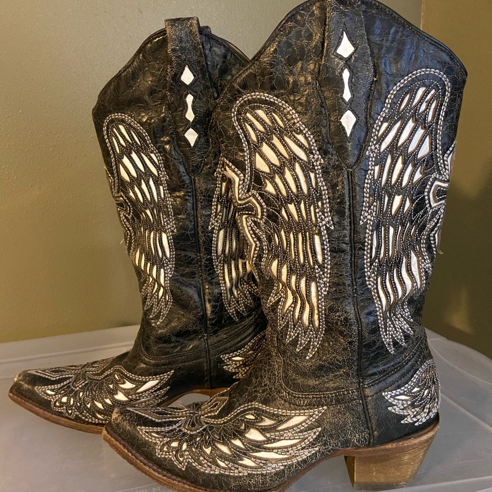 Corral Women’s Boots - Cross & Wings